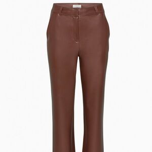 Aritzia Banting Command Leather Pants Brown
NEW WITH TAGS
00